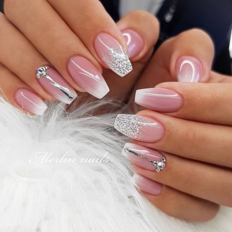 50+ mẫu nail đính đá đẹp nhất cho nàng thêm xinh