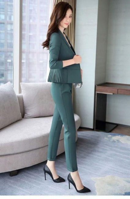 #60 mẫu áo khoác nữ dáng ngắn đẹp cho nữ công sở u30