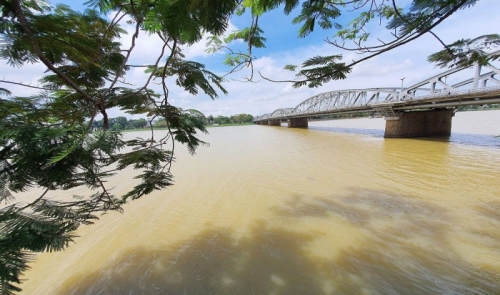 5 Dàn ý phân tích chuyên sâu vẻ đẹp của dòng sông Hương trong 
