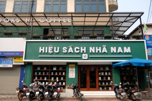 10 Địa chỉ mua sách giá tốt nhất Hà Nội