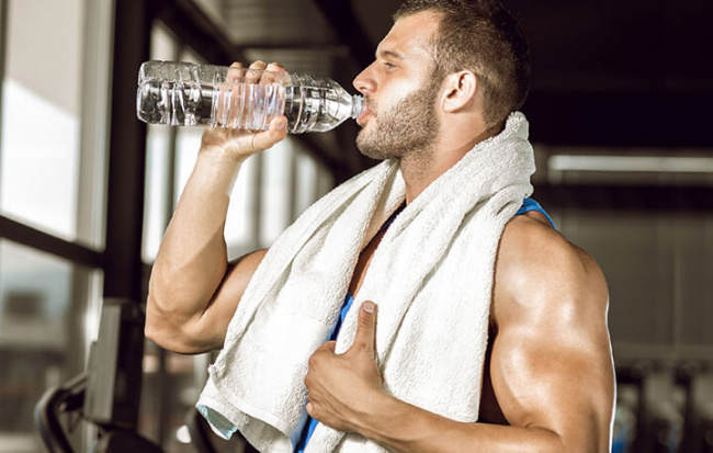 8 Lợi ích của việc uống nước tinh khiết cho sức khỏe của bạn