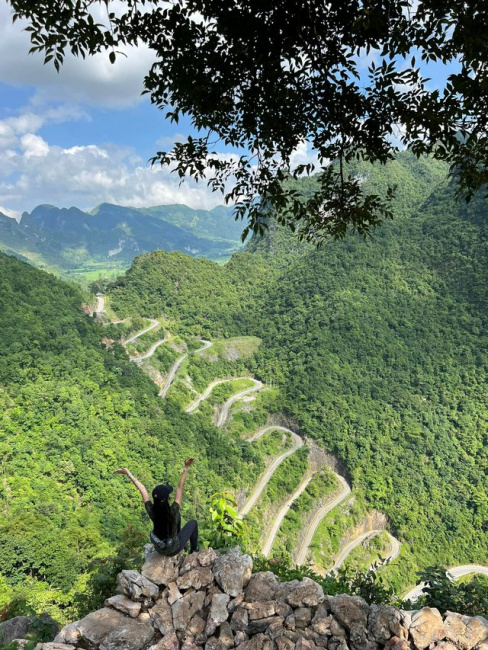 a group of 4 close friends, ha giang, ha giang pass, northeast road, northwest, traveling through vietnam, spending nearly 4.000$, a group of 4 friends traveled across vietnam for 35 days to celebrate 10 years of friendship