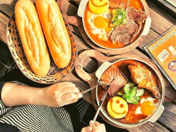 top 11, quán bánh mì ngon nhất, bánh mỳ ô long, bánh mì cười, top 11 quán bánh mì hấp dẫn nhất tại đống đa, hà nội