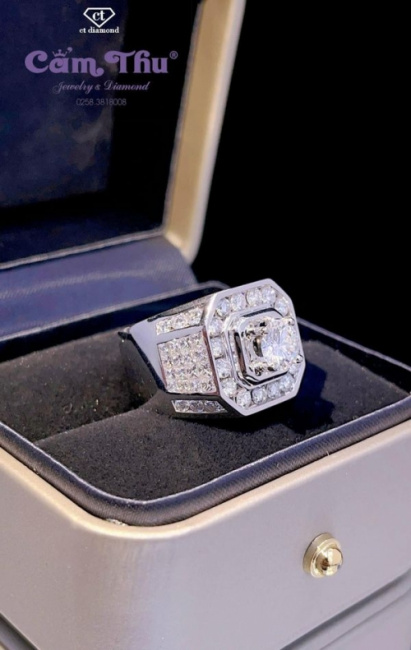 top 4 địa chỉ mua nhẫn kim cương uy tín nhất nha trang