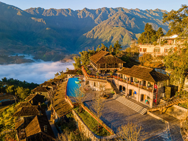 autumn travel, ha giang tourism, resort, resorts and hotels in vietnam, sea ​​of ​​clouds, travel to sapa, four resorts watching the sea of ​​clouds