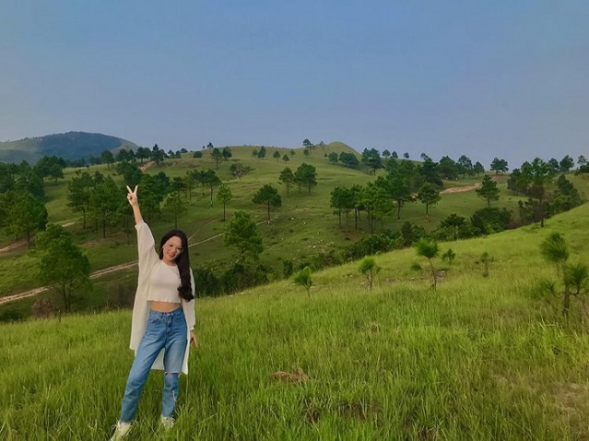 burning lawn, camping location, destinations in quang ninh, phoenix hill, picnic, uong bi phuong hoang, uong bi tourism, uong bi phuong hoang – a strangely attractive and poetic land