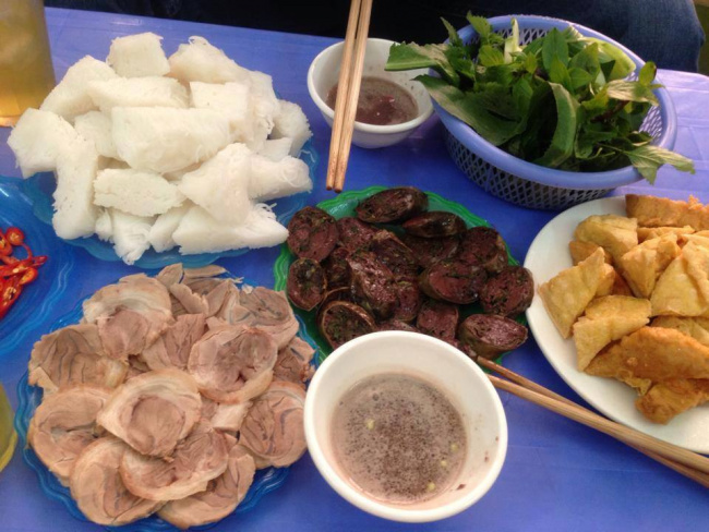 dishes, fish cakes, hanoi, reviews, specialties, vermicelli, the “aged” shrimp paste noodle shops are located in the heart of hanoi’s old town