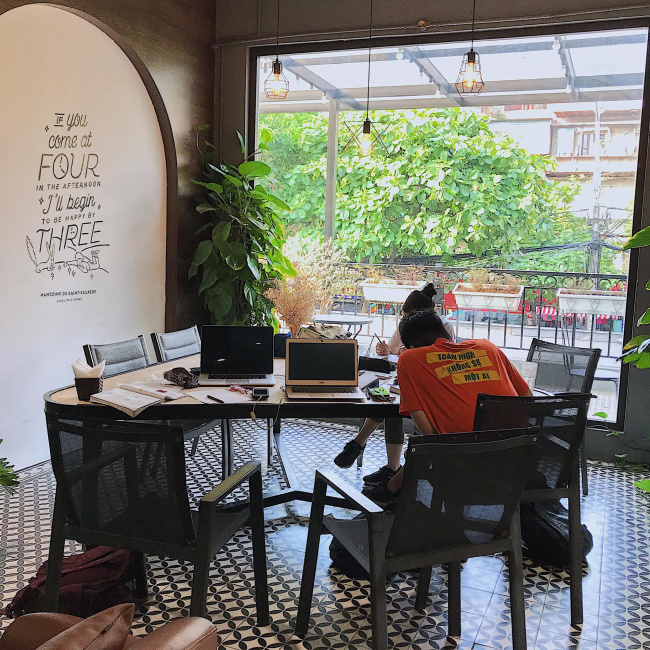 book cafe, cafe, motivation, music, office, quiet, work, cafes that “motivate” hanoi office workers to work productively all-day