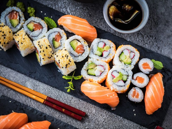 top 10 nhà hàng sushi ngon ở giá rẻ nổi tiếng nhất tphcm