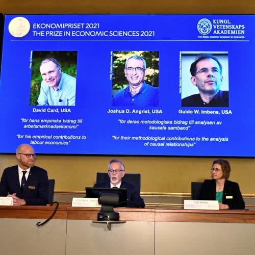 6 nhà khoa học xuất sắc đoạt giải nobel năm 2022