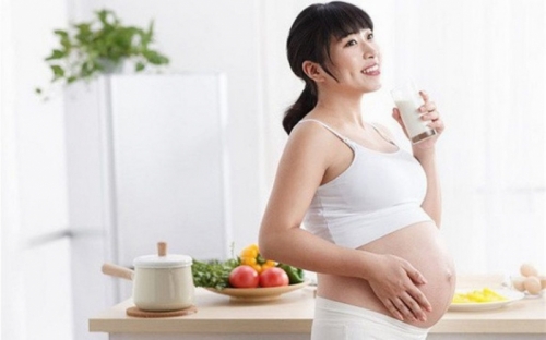8 loại sữa tốt cho bà bầu trong 3 tháng cuối thai kỳ