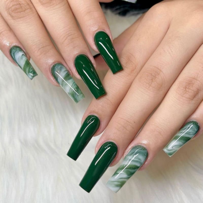 30 mẫu nail xanh lá cây đẹp nổi bật cực kỳ tôn da