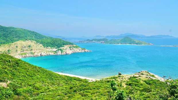 ninh thuan tourism, the most beautiful bay in the country, vinh hai, vinh hy bay, spend a full day visiting vinh hy bay, which is known as one of the four most beautiful bays in vietnam