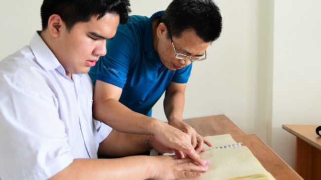 blind people, braille, teacher, tp hcm, making braille textbooks for visually impaired students