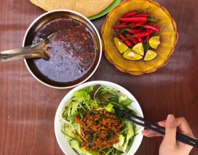 dishes, family secrets, fish noodles, grilled rice paper, ha thanh cuisine, noodles, specialties, typical flavors, bun ram – the culinary quintessence of the martial land of binh dinh