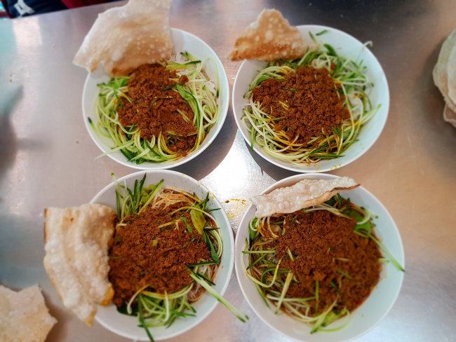 dishes, family secrets, fish noodles, grilled rice paper, ha thanh cuisine, noodles, specialties, typical flavors, bun ram – the culinary quintessence of the martial land of binh dinh