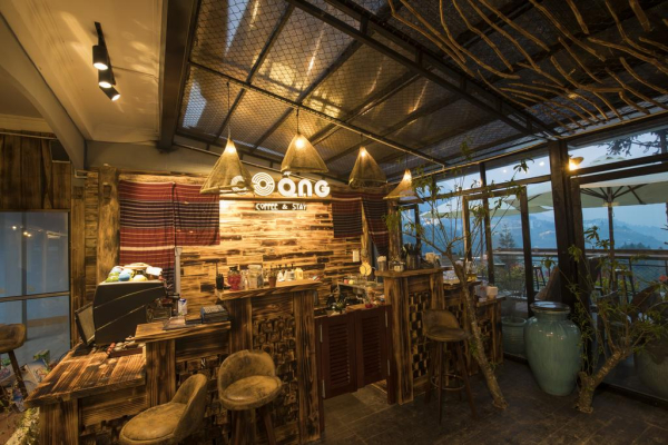 the coóng cafe and homestay sapa: ngôi nhà trên cao ở sapa cùng