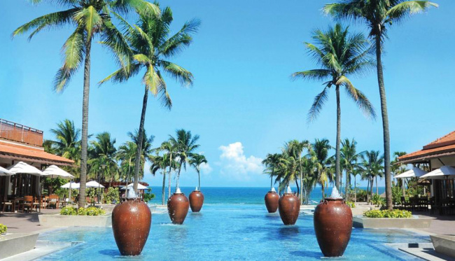 almanity hoi an, caravelle saigon, radisson blu resort, vietnam hotel, 10 vietnamese resorts win asia’s luxury award