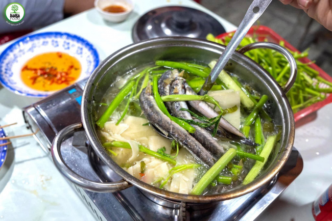 immutable, losing time, office people, taking a nap, there is an area in district 3, ho chi minh city that is famous for goby hotpot, and “strange” is that office people love to eat at noon.