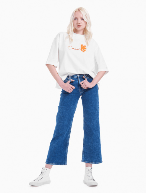 5 cảm hứng phối đồ với quần jeans nữ từ nhà mốt calvin klein