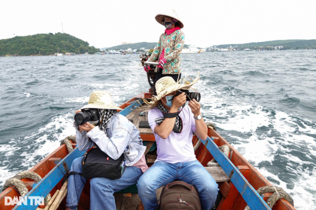 boat ride, kien giang, phu quoc, the “pink balls” make millions by running boats on the sea