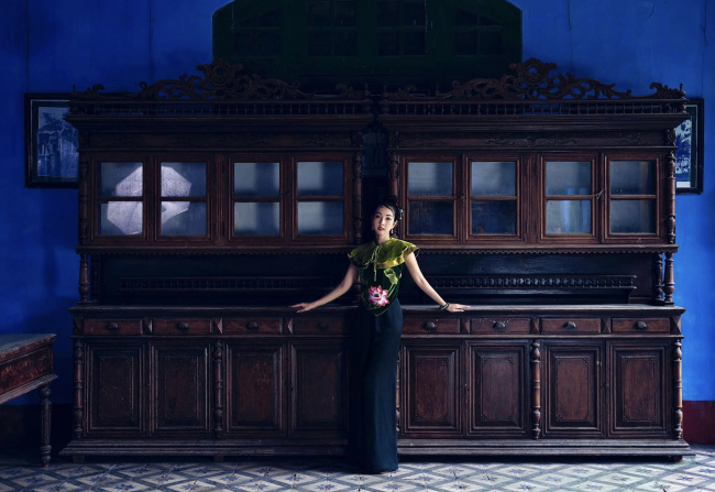hot travel blogger trang nhung bui ghi điểm tuyệt đối với bộ ảnh áo dài ở phố cổ hội an