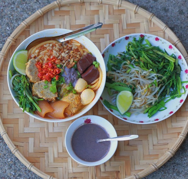 culinary, dak lak, red vermicelli, red vermicelli in dak lak – surprisingly delicious, you have to eat it “watch the hour”!