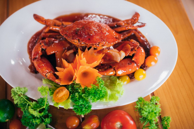 top 10 nhà hàng hải sản ngon nức tiếng hạ long nên thử một lần trong đời