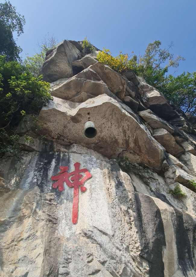 300 years old ancient temple, an hoach mountain, ancient statue on the cliff, hon vong phu, quan thanh temple, thanh hoa, more than 300 years old temple on the cliff