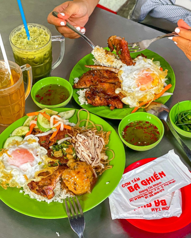 attracting foreigners, dang van ngu, hanoi vermicelli, pan bread, specialty food, vietnamese people, you don’t have to go far, just walking around ho chi minh city, you can “eat down” famous dishes in 3 regions.
