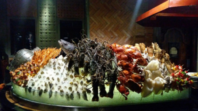 TOP 10 best seafood buffet restaurants in Saigon worth eating