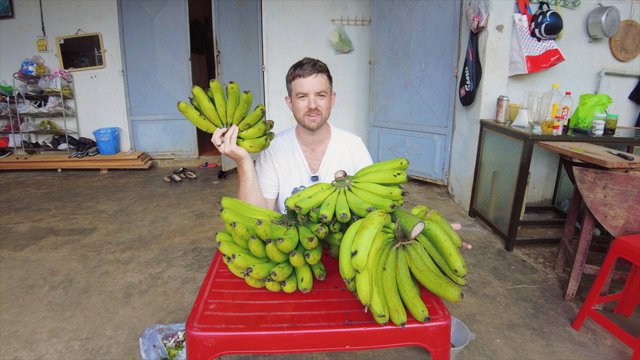 chef, new taste, street food, tv show, vietnamese food, the american chef “falls in love” with vietnamese food and works hard every day to create new flavors