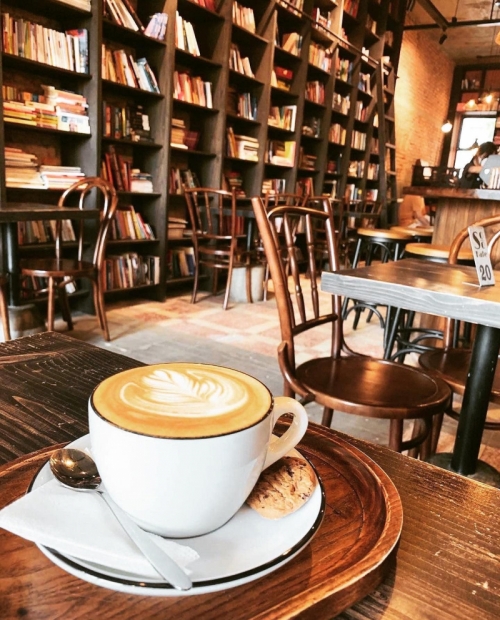 top 8 quán cà phê sách được yêu thích ở quận 1, tp.hcm