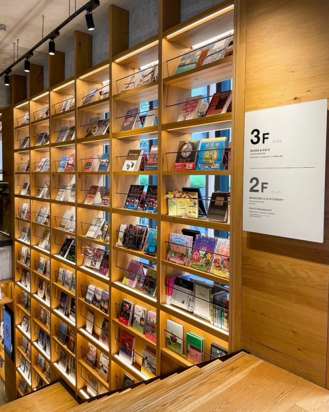 cuối tuần đi đọc sách tại tsutaya bookstore – tiệm sách kết hợp cafe theo phong cách nhật bản ở đài trung