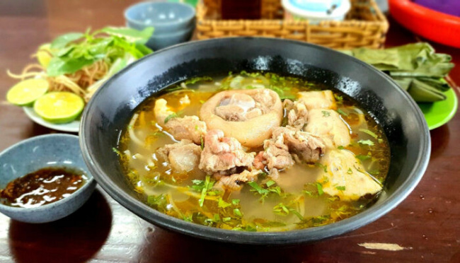 bún bò, bún bò huế, quán bún bò, tân bình, quận tân bình, địa chỉ quán bún bò, địa chỉ ăn bún bò, ăn bún bò tân bình, top 17 quán bún bò ngon tại quận tân bình, đáng để thưởng thức