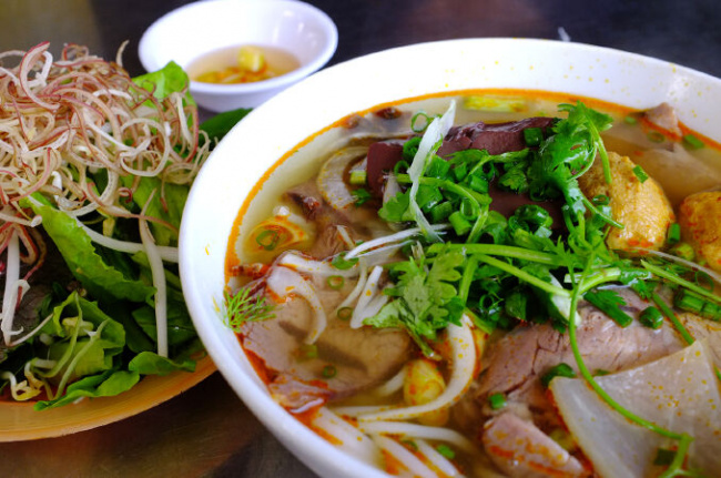 bún bò, bún bò huế, quán bún bò, tân bình, quận tân bình, địa chỉ quán bún bò, địa chỉ ăn bún bò, ăn bún bò tân bình, top 17 quán bún bò ngon tại quận tân bình, đáng để thưởng thức