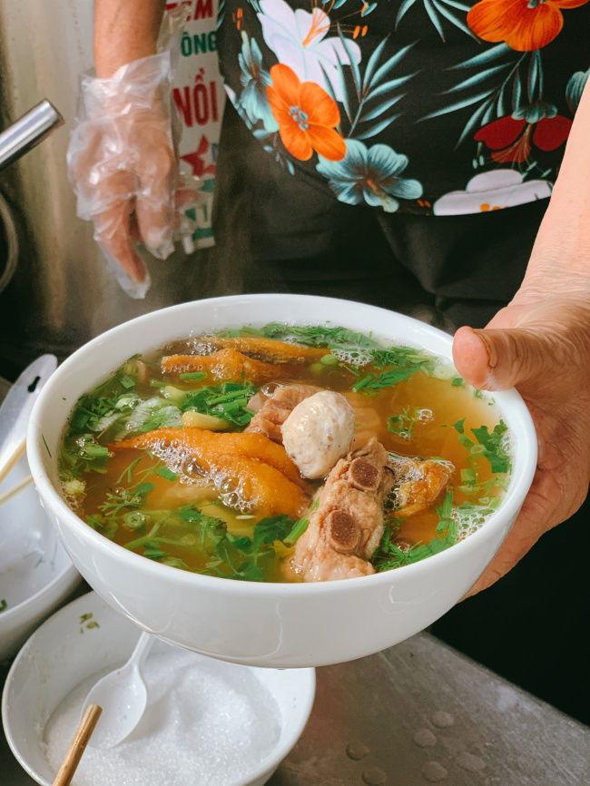big city, hue beef noodle soup, northern delta, perch, pham hong thai, specialty food, vermicelli with fish, hai duong has a fish noodle dish that seems normal but it’s not