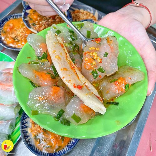 bán hơn 1000 chén mỗi ngày - bánh bèo chén làng hoa nổi tiếng hơn 20 năm