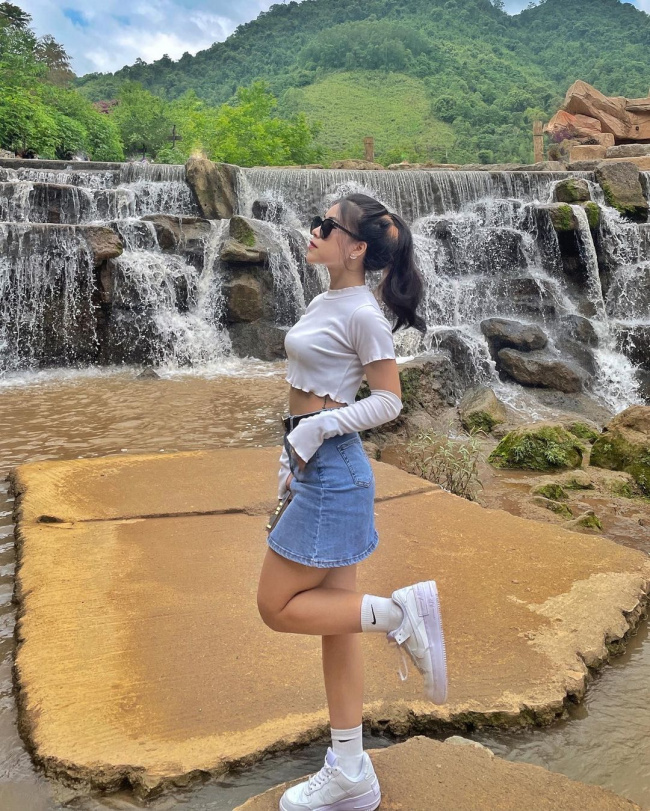 beautiful scenery, corporation, love couple, moc chau plateau, natural scenery, scenic spots, waterfall, what is special about the 4 waterfalls introduced on the latest stamp set of vietnam post?