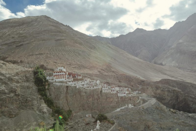 phượt xe máy dưới núi tuyết tại ladakh và kỷ niệm đáng nhớ của travel blogger việt