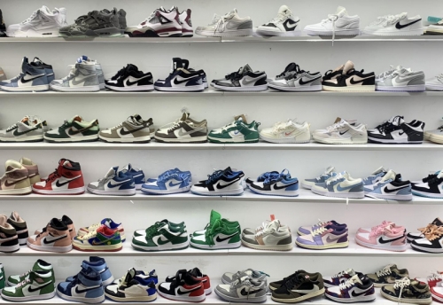 top 10 shop bán giày thể thao đẹp và uy tín nhất tỉnh hải dương