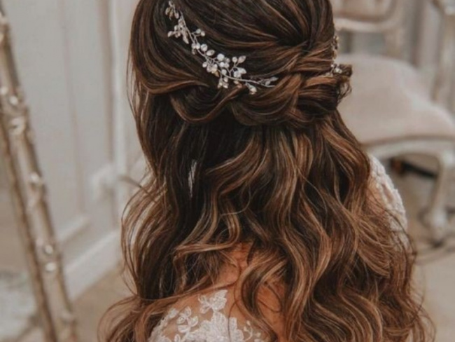 kiểu tóc, 15+ kiểu tóc cô dâu cực kỳ bắt mắt, nổi bật trong ngày cưới