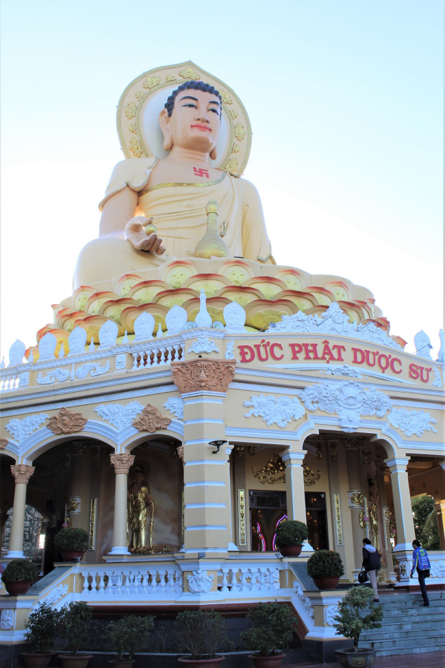 art architecture, buddha, chau thoi commune, giac hoa pagoda, mini scene, vinh loi district, the temple is more than 100 years old, has a beautiful scene like a “fairy place” in bac lieu