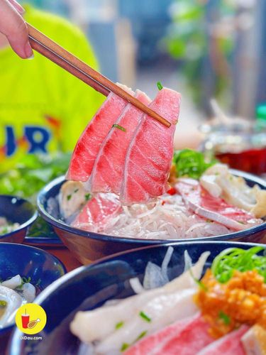 đi vũng tàu nhất định phải ghé bún cá ngừ sashimi độc lạ, bao ngon bao ghiền