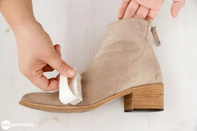 làm sạch giày da lộn để chúng trông như mới chỉ với 6 bước đơn giản
