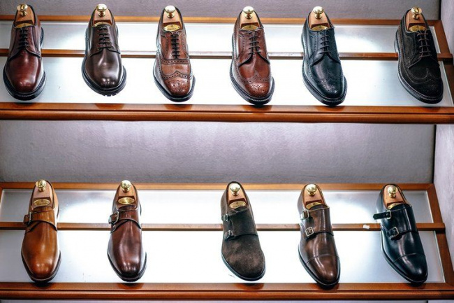 lý do và cách phục hồi giày cũ để giày luôn đẹp như mới