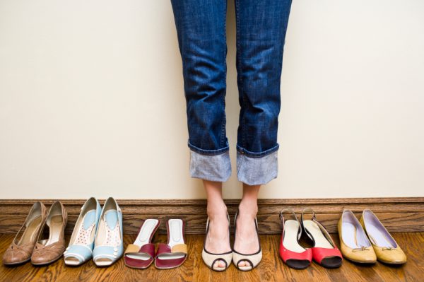 tổng hợp những mẹo mang giày mới giúp bạn thoải mái nhất và không bị đau chân
