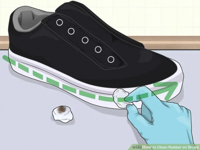 3 mẹo hay giúp vệ sinh đế giày cao su trắng sạch bất ngờ