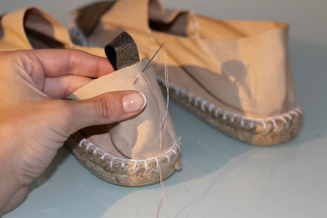 tổng hợp các mẹo sửa giày rộng và chật đơn giản nhanh chóng