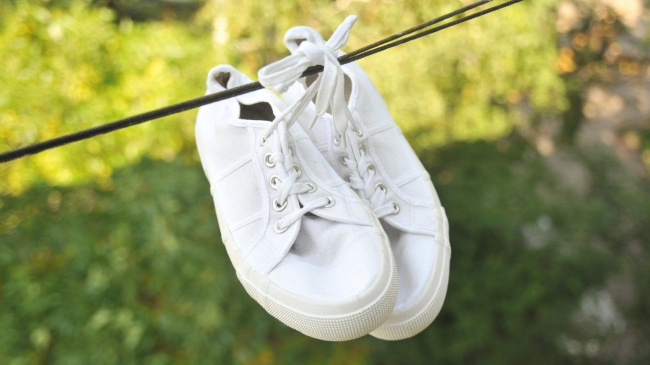 5 cách vệ sinh giày cho từng chất liệu ngay tại nhà